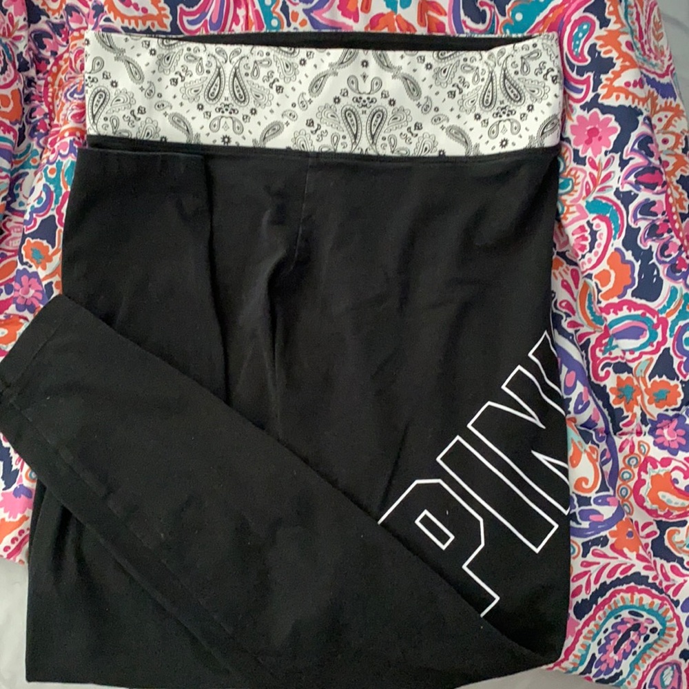 VS PINK yoga leggings size medium 10/10 condition! worn <5 times